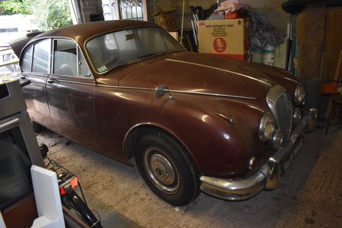 LOT 32: A 1965 Daimler 250 V8 - 03/11/19 For Sale by Auction