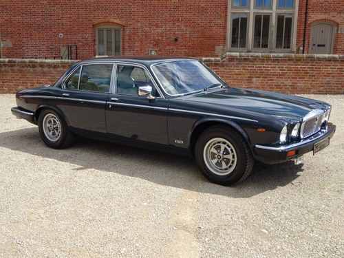 DAIMLER DOUBLE SIX 5.3 V12 1992  10,000  MILES  FROM NEW For Sale