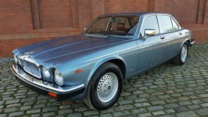1991 DAIMLER DOUBLE SIX RARE 5.3 V12 SERIES 3 WITH RED LEATHER VENDUTO