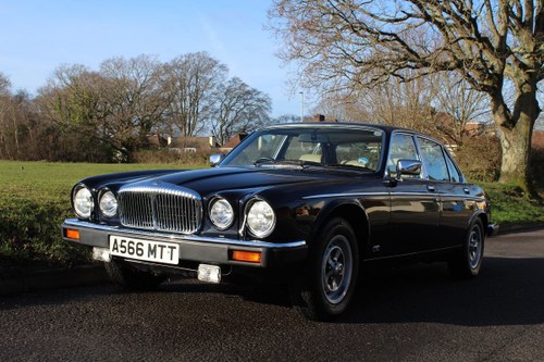 Daimler 4.2 auto 1983 7507 MILES- To be auctioned 26-06-20 In vendita all'asta