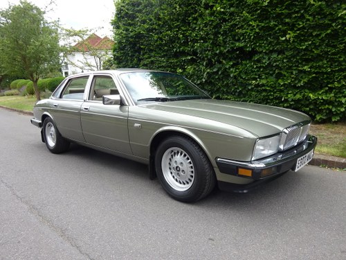 DAIMLER 3.6 Ltr (XJ40) 1988  21,000 miles only NOW SOLD