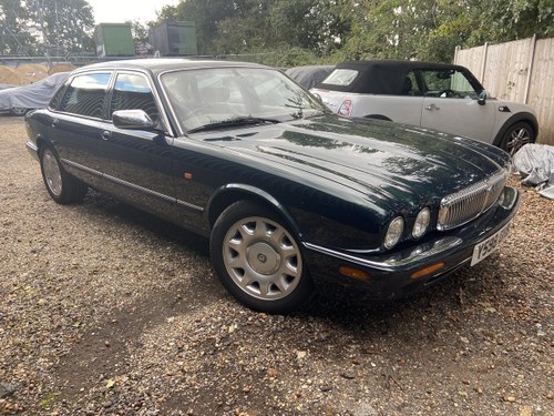 Daimler Super V8 2001 with 65k miles totally rust free For Sale
