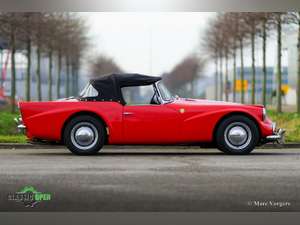 Very nice Daimler SP250 V8 from 1962 (LHD) For Sale (picture 9 of 12)