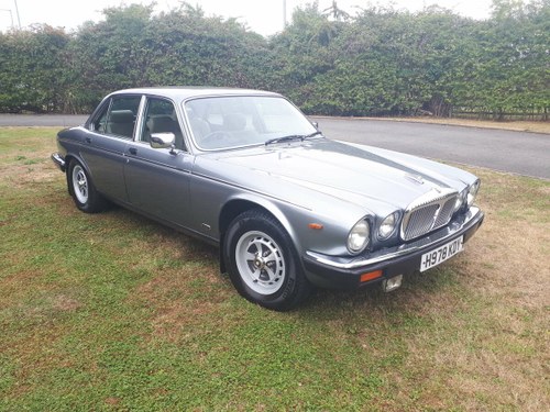 1990 Daimler Double-Six Series 3 Saloon For Sale by Auction