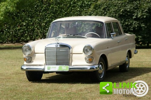 1967 DAIMLER  D200 iscritta ASI ben conservata In vendita