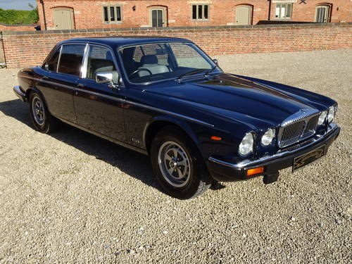 DAIMLER DOUBLE SIX 5.3 V12 1990 COVERED 23K 1 OWNER FROM NEW For Sale