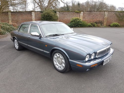 **APRIL AUCTION** 1997 Daimler Super V8 Auto LWB For Sale by Auction