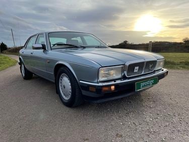 Picture of 1991 Daimler Sovereign XJ40 4.0ltr Low Miles For Sale