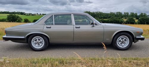 Picture of 1992 Daimler Double Six - Series III For Sale