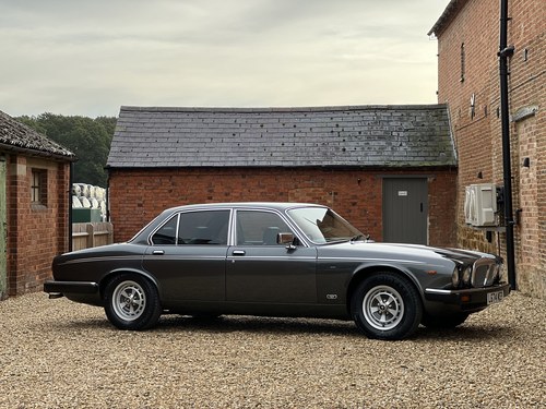 1993 Daimler Double Six 5.3 V12 Automatic. Just 59,000 Miles VERKAUFT