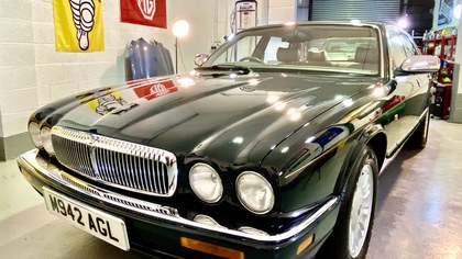 Daimler Double Six V12 6.0 - Only 15k Miles - The Very Best!