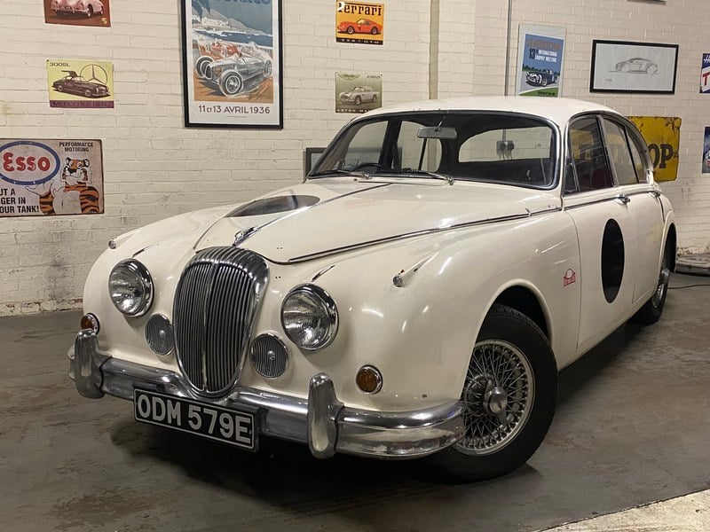 1967 DAIMLER 250 V8 AUTO POWER STEERING - SUPER VALUE