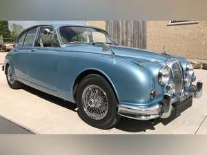 1964 Daimler 2.5 v8 saloon For Sale (picture 1 of 11)