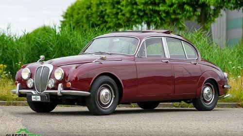 Picture of Very nice Daimler 250 V8 (LHD) 1967 - For Sale