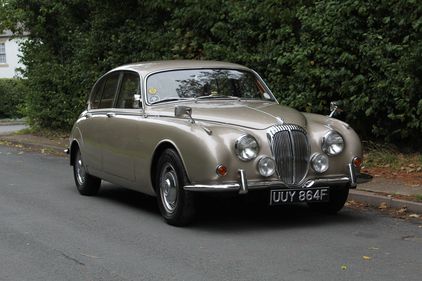 Picture of Daimler V8 250 - 40000 Miles - 1 Family for 50 Years