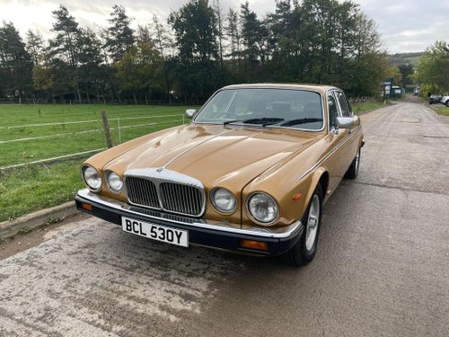 1982 DAIMLER SOVEREIGN 4.2 INJECTION SERIES 2 TAX AND MOT EX In vendita