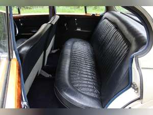 1964 Daimler 250 V8 Saloon - 800 Hour Restoration For Sale (picture 15 of 18)