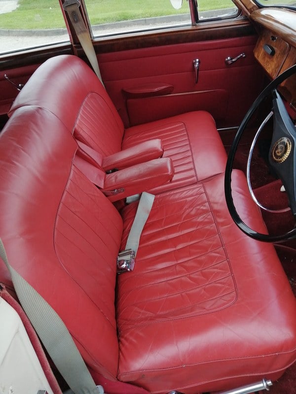 1964 Daimler V8 Auto - 7