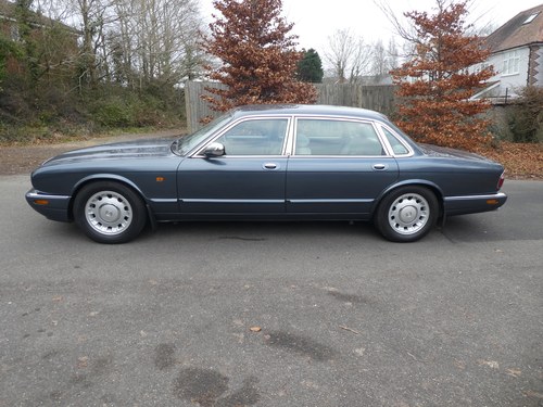 1998 Daimler saloon V8 In vendita