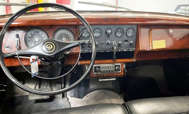 1966 Daimler 250 V8 - 7
