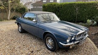 Picture of 1977 Daimler XJC