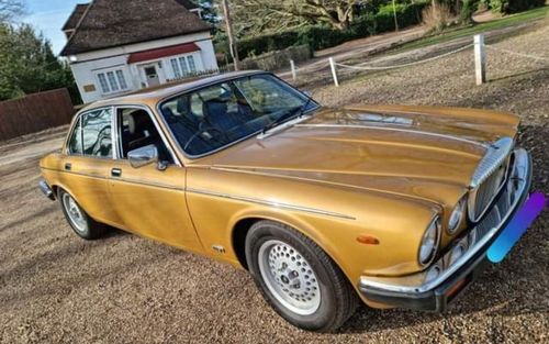 1982 Daimler Sovereign 4.2 Auto (picture 1 of 12)