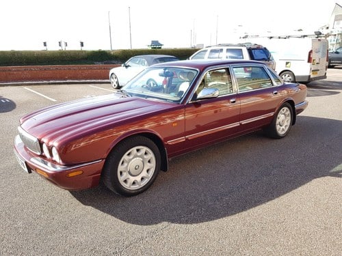 1998 Daimler Super V8 Auto