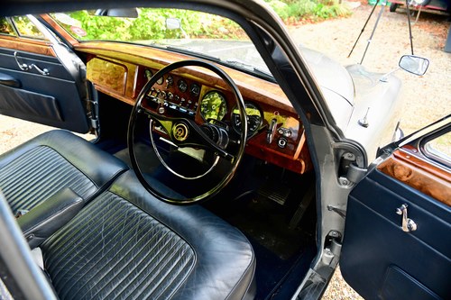 1968 Daimler 250 V8 - 8