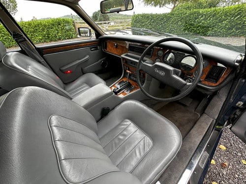 1991 Daimler Double Six - 9
