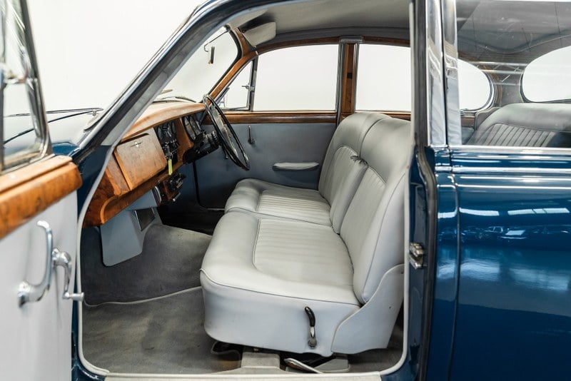 1969 Daimler 250 V8 - 7