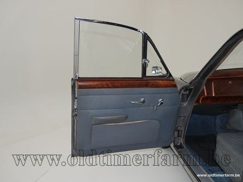 1963 Daimler 250 V8 - 6