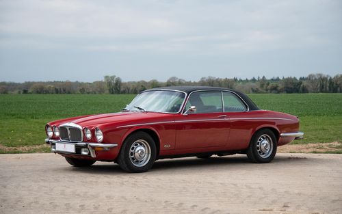 1977 Daimler Sovereign (picture 1 of 16)