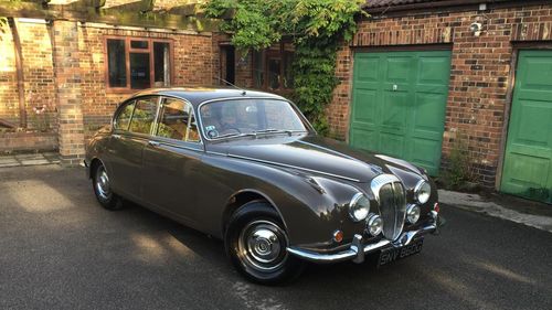 Picture of 1969 Daimler V8-250 - For Sale by Auction