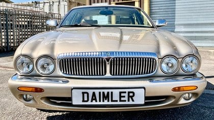 Daimler Super 4.0 V8 LWB Auto - Simply The Best Available!