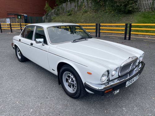 1991 DAIMLER DOUBLE SIX series 3. SOLD