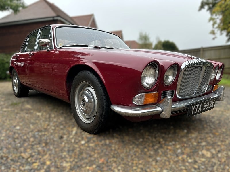 Rapid Classics: Eine Suche. Alle Oldtimer. 9 » Rapid Classics: Eine Suche. Alle Oldtimer. 1972 Daimler Sovereign Series 1 4.2 auto