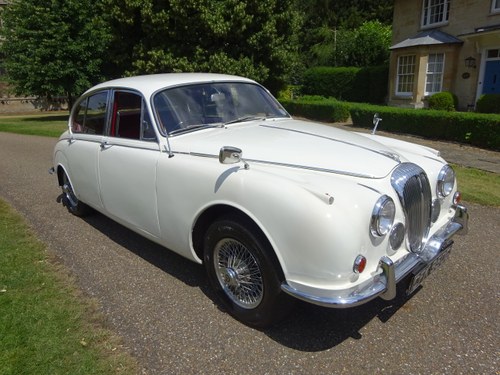 1969 Daimler 250 V8 Auto, Older resto but still lovely. For Sale