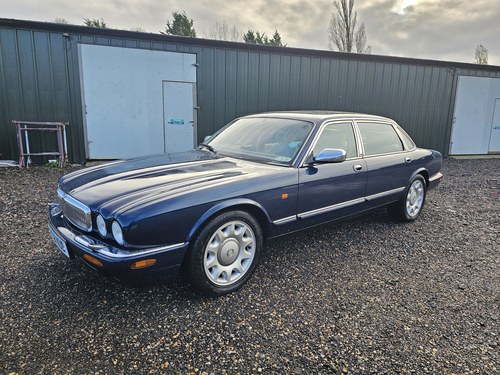 1998 Daimler Super Eight