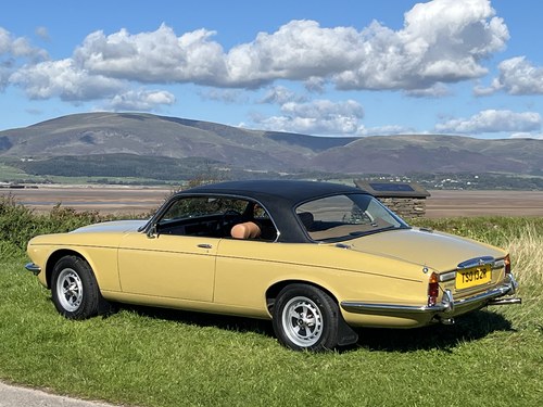 1976, 1 Prev Owner, 16800 Recorded Miles Daimler Coupe 4.2