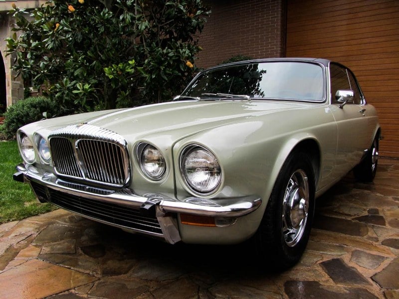1977 Daimler XJ - 1 1977 Daimler XJ - 1