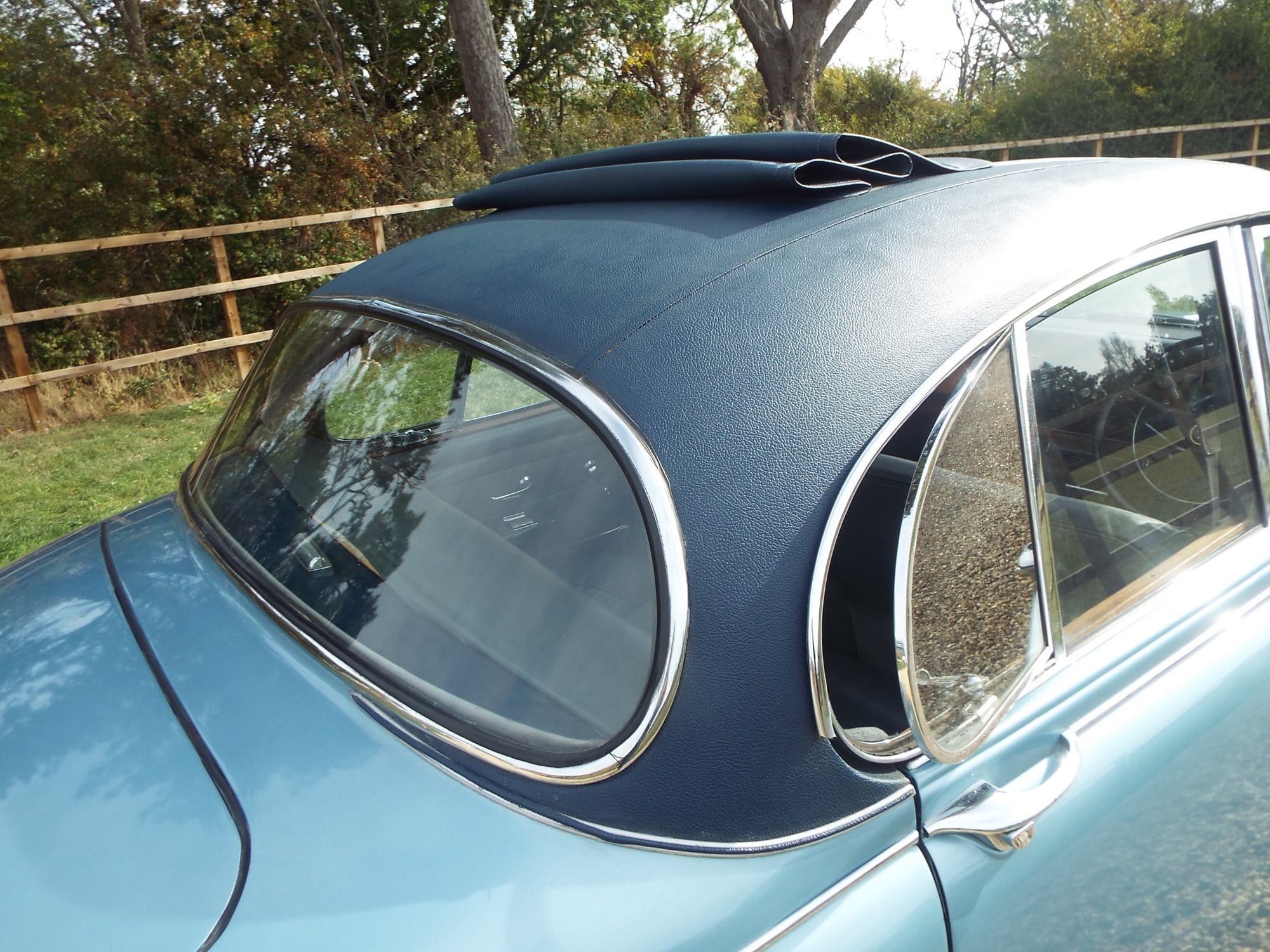1969 Daimler 250 V8, foto 12