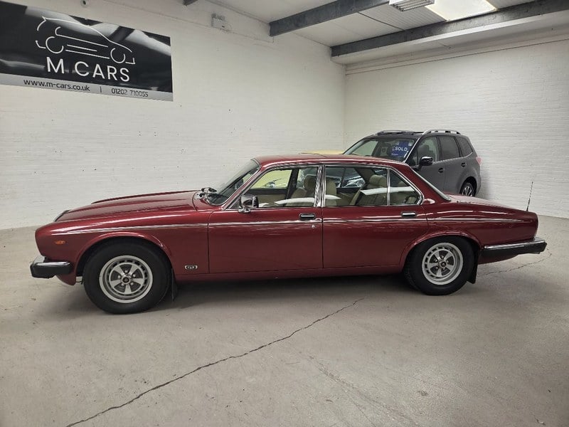 1988 Daimler Double Six - 2 1988 Daimler Double Six - 2