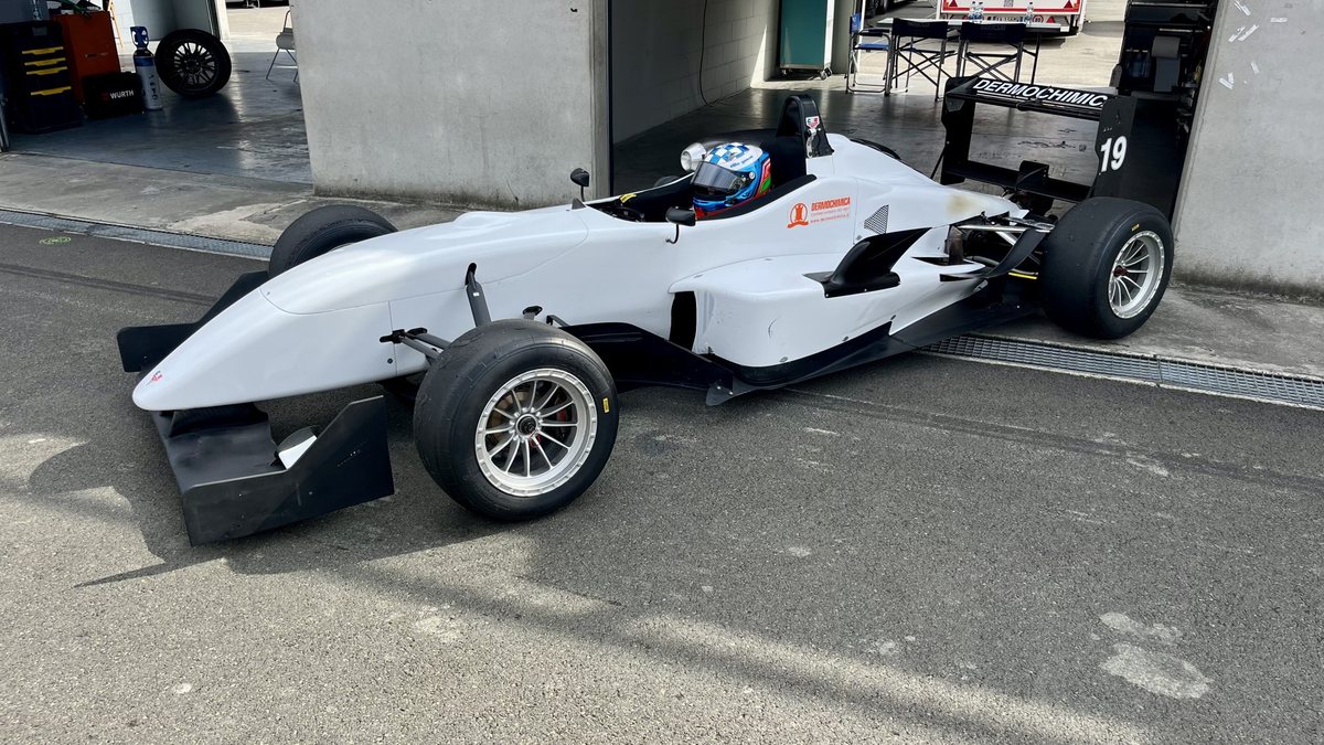 2007 Dallara Formul 3 F307 Fiat/Alfa Romeo White Automatic, 6 speed ...