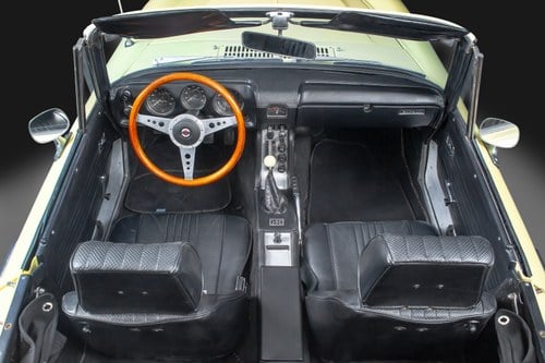 1968 Datsun Fairlady - 9