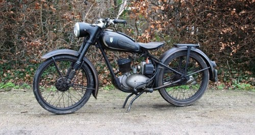DKW RT125 in fist paint 1951 with dutch registration  For Sale
