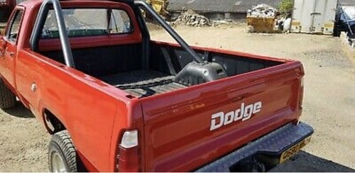 1977 Dodge w200 ex USAF In vendita