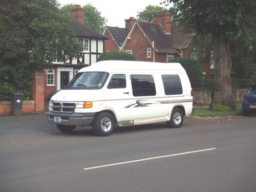 1999 Ram 5.2 Hemi Powered Day Van :o) In vendita