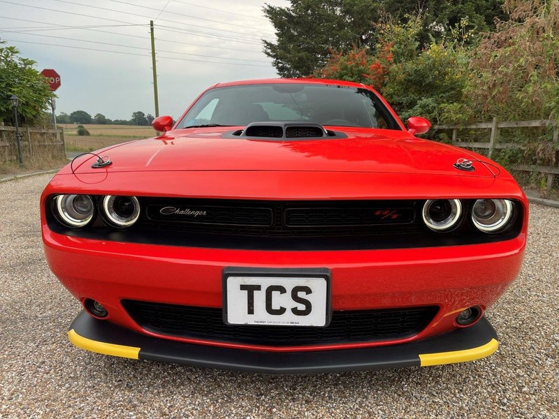 R/T SHAKER 5.7 HEMI V8 6-Speed Manual LHD US Import