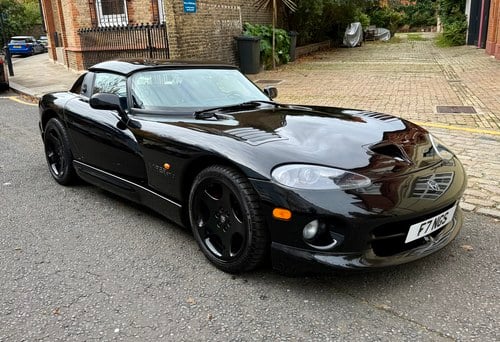 RARE UK SUPPLIED DODGE VIPER - GENUINE 19000 MILES