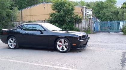 Dodge Challenger SRT8